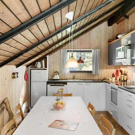 3 Bedroom Cozy In