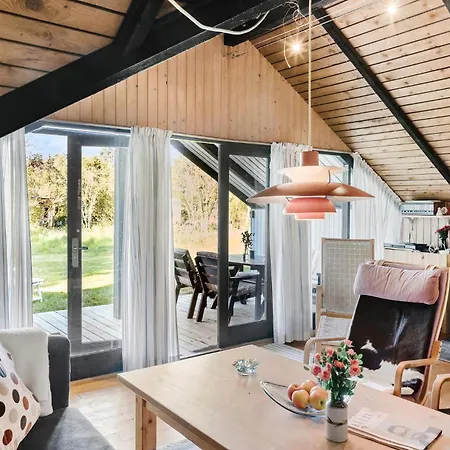 Feriehus 3 Bedroom Cozy In