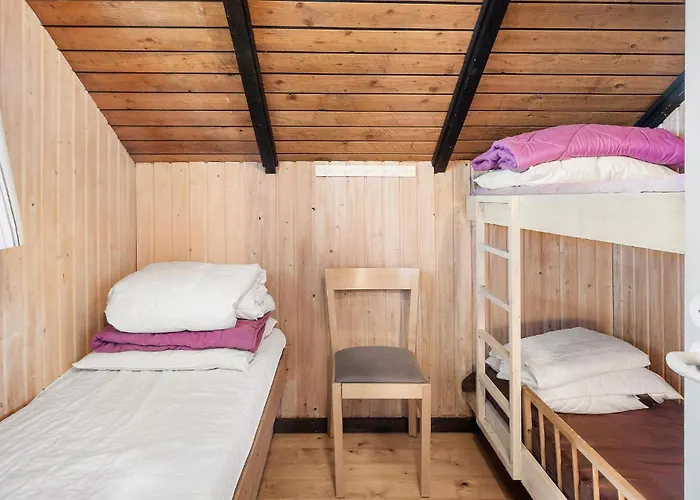 3 Bedroom Cozy In * Рёдбю