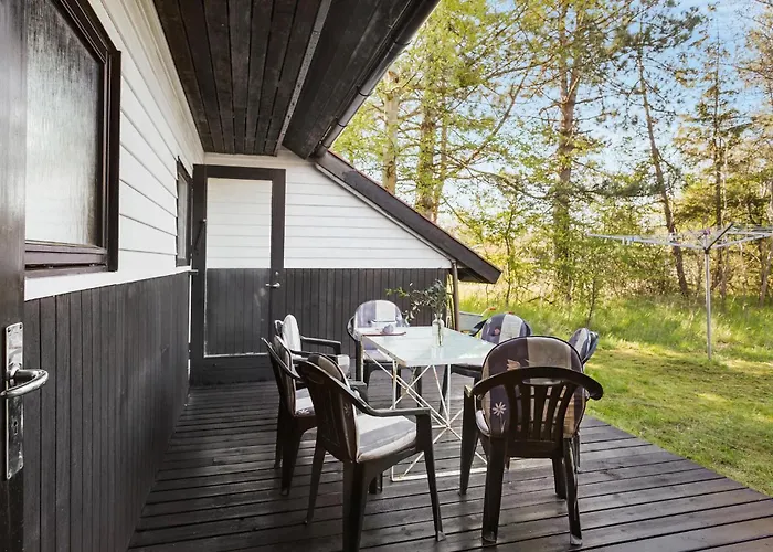 3 Bedroom Cozy In Rødby
