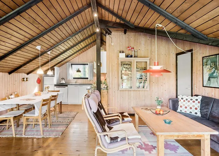 3 Bedroom Cozy In Дом отдыха *